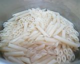 A picture of step 1 of Schezwan Pasta.
