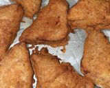 A picture of step 5 of Bread pakoda.