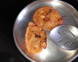 A picture of step 7 of Rabdi malpua.