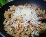 Foto langkah ke 5 dari resep Simple Chicken aglio olio.