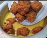 A picture of step 8 of 3 color Pakora Karhi.