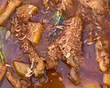 Foto langkah ke 6 dari resep Ayam semur kecap pedas.