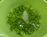 梅醬涼拌青苦瓜(簡單料理)的食譜步驟3照片