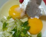 Foto langkah ke 2 dari resep Telur Dadar Maizena.