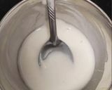 A picture of step 4 of Cream of Mushroom (soup with fresh cream & spring onion).
