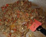 A picture of step 2 of Brown spaghetti.