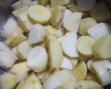 A picture of step 2 of Aloo burji with coriander-mint curd.