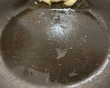 Foto del passaggio 3 della ricetta Cosce di Pollo Saporiti