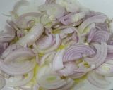 A picture of step 3 of Stir-Fried cabbage and onion with cumin.
