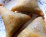 A picture of step 13 of Mince meat samosa.