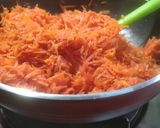 A picture of step 2 of Gajar Halwa.