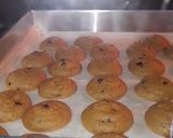 Foto langkah ke 6 dari resep Mini Choco Chips Cookies.