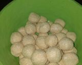 Foto langkah ke 4 dari resep Onde onde isi kacang hijau.