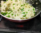 A picture of step 3 of Leftover rice matar poha.