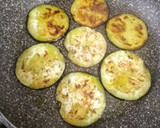 Foto del paso 3 de la receta: Salmón a la plancha con aderezo y berenjenas