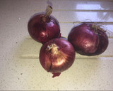 Foto del paso 1 de la receta: Budín de cebolla morada