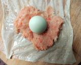 Foto langkah ke 3 dari resep Ekkado Ayam Telur Puyuh Kukus MPASI (9m+).