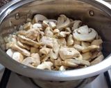 Gombás-csirkemell paprikás recept fázis 2 fotója