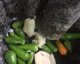 Foto langkah ke 2 dari resep Tahu tempe goreng rempah with sambal kicap.