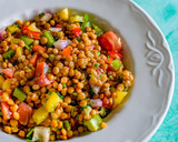 Foto del paso 5 de la receta: Ensalada de lentejas de bote fresquita y nutritiva ☀😎