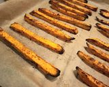 Pikantne frytki z batata 🍟🔥 krok przepisu 2 zdjęcie