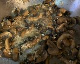 Foto langkah ke 4 dari resep Mushrooms Pasta.