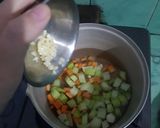 Foto langkah ke 4 dari resep 52. Sup Ayam Sawi Wortel.