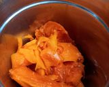 A picture of step 1 of Papaya Banana Smoothie.