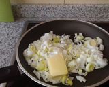 Foto del paso 1 de la receta: Merluza a la crema de puerro