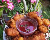 A picture of step 5 of Dahi ke pakoray/ Yogurt fritters.