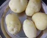 A picture of step 1 of Spicy sago Rolls.