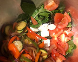 Foto del paso 6 de la receta: Ensalada mediterránea 🥬 🍅 🧅