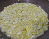 Foto del paso 1 de la receta: Empanada gallega de atún