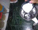 A picture of step 1 of Punjabi Strawberry Lassi.