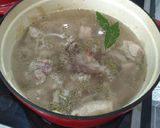 Une image de l'étape 2 de Rouelle de porc mijoté.