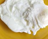 A picture of step 4 of Poached egg.