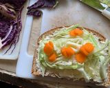 A picture of step 1 of Mayonnaise lettuce carrots sandwich.