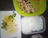 Foto langkah ke 1 dari resep Bihun ayam suwir.