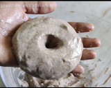 ராகி மெதுவடை பர்கர் வித் வாழைக்காய் பார்பிக்யூ(ragi vada barbeque recipe in tamil) ரெசிபி ஸ்டேப் 3 புகைப்படம்