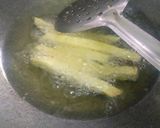 A picture of step 4 of Flower french fries.
