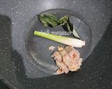 Foto langkah ke 3 dari resep Semur Telur Puyuh Tahu Kentang.
