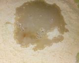 A picture of step 1 of Marble donut.