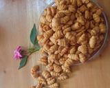 Foto langkah ke 5 dari resep Kue Kerang Bawang Pedas.