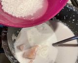 A picture of step 1 of Taro Sweet Soup (Chè Khoai Môn).