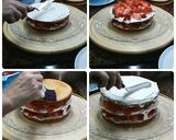 Foto del paso 3 de la receta Tarta de nata y fresas estilo Naked cake