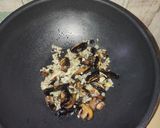 Foto langkah ke 10 dari resep Mashed Potato & Mushroom Sauce.