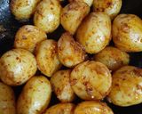 Foto del paso 2 de la receta: Papitas bien sazonadas