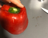 Foto del paso 4 de la receta: Pimientos tricolor rellenos de boloñesa vegetal