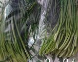 A picture of step 1 of Garlic Chives Omelette.