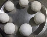 A picture of step 3 of Sabudana Rasgulla.